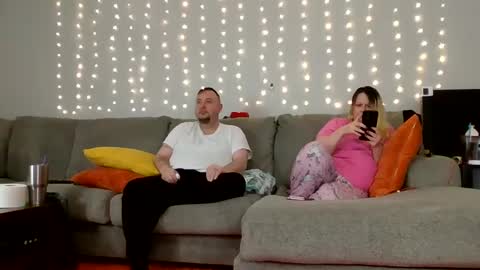 Victoria and Jesse online show from January 2025 04:39:01 PM