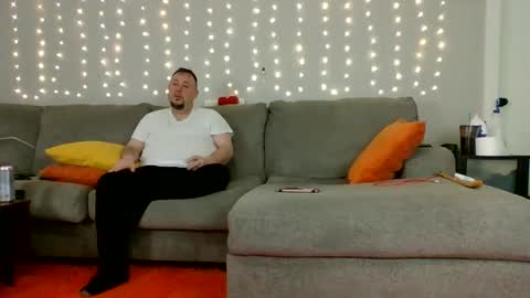 Victoria and Jesse online show from January 2025 06:02:01 AM