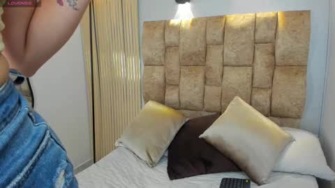 Victoria Andrade online show from January 2026 08:45:02 PM