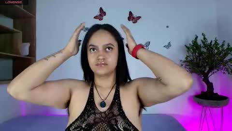 Victoria online show from November 2025 11:01:02 AM