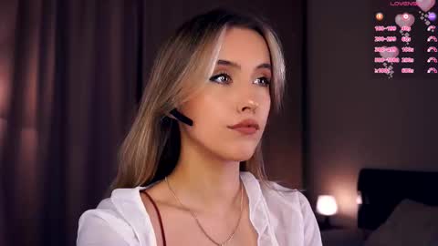 Anasteisha  Day Helen  Night online show from September 2025 07:24:02 PM