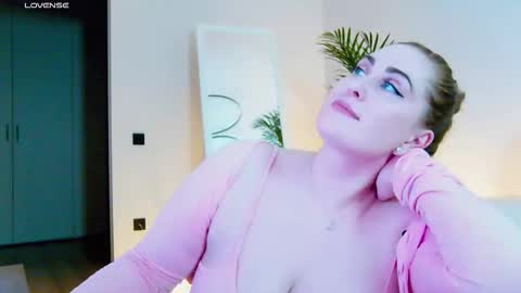 Miss V online show from January 2026 07:49:02 PM