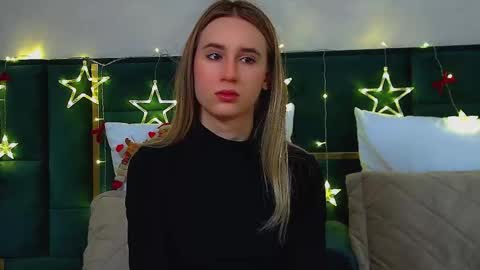 Victoria online show from December 2025 06:07:01 AM