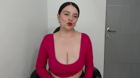 Kim 3 online show from January 2025 08:50:01 PM