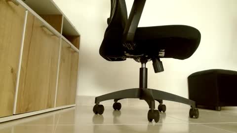 Victoria online show from January 2026 05:48:01 PM