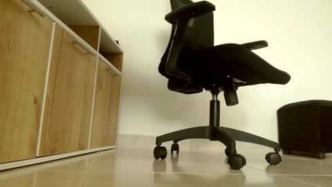 Victoria online show from January 2026 03:39:01 PM