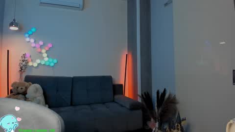 Snapshot of victorias_world chatting on December 2024 06:05:01 PM Viktoria online show from December 2024 06:05:01 PM