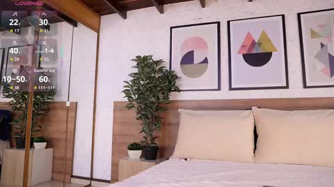 Victoria Shelby  online show from April 2026 11:48:01 AM