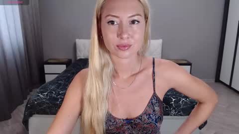 VictoriaTiger online show from October 2025 10:25:01 AM