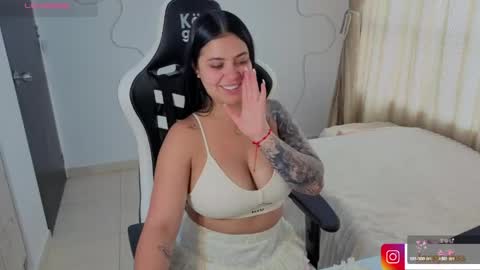 V  I C  T O R I A  online show from April 2026 07:52:01 PM