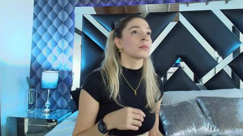 Snapshot of victtoria_lee chatting on January 2025 06:49:01 PM victtoria lee online show from January 2025 06:49:01 PM