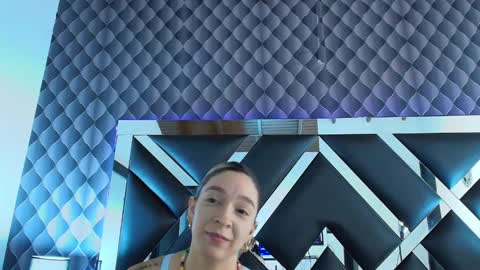 Snapshot of victtoria_lee chatting on January 2025 01:34:02 AM victtoria lee online show from January 2025 01:34:02 AM