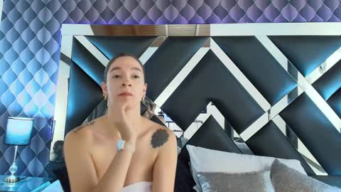 Snapshot of victtoria_lee chatting on February 2025 10:45:01 PM victtoria lee online show from February 2025 10:45:01 PM