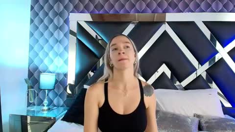 Snapshot of victtoria_lee chatting on February 2025 10:14:02 PM victtoria lee online show from February 2025 10:14:02 PM