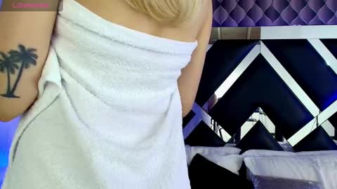 Snapshot of victtoria_lee chatting on March 2025 11:15:02 PM victtoria lee online show from March 2025 11:15:02 PM