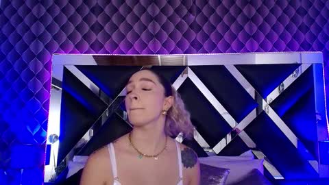 Snapshot of victtoria_lee chatting on September 2025 07:13:01 PM victtoria lee online show from September 2025 07:13:01 PM