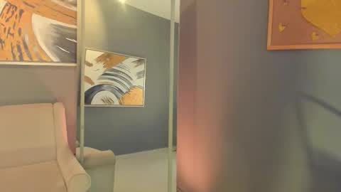 vienah_louis online show from February 2026 02:43:01 AM