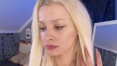 Snapshot of vienna_gones chatting on June 2026 10:58:01 AM Eva online show from June 2026 10:58:01 AM