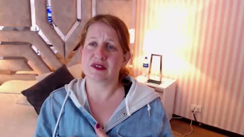 Violeta online show from December 2024 12:39:02 AM