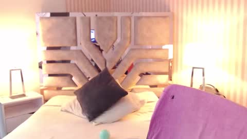 Violeta online show from December 2024 12:32:02 AM