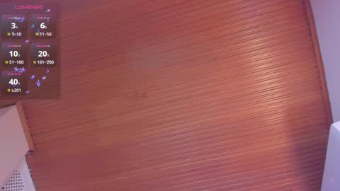 Viiolett online show from February 2025 02:28:01 AM