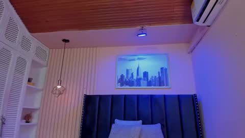 Viiolett online show from September 2025 08:54:01 PM