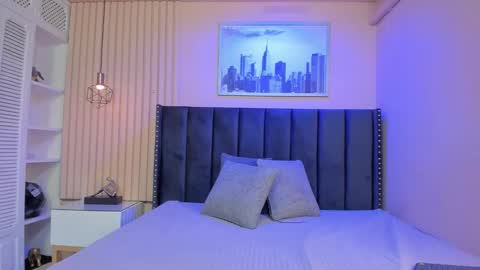 Viiolett online show from October 2025 08:42:01 PM