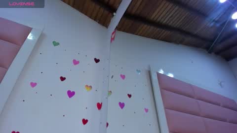 Violetta  online show from September 2025 12:16:01 PM