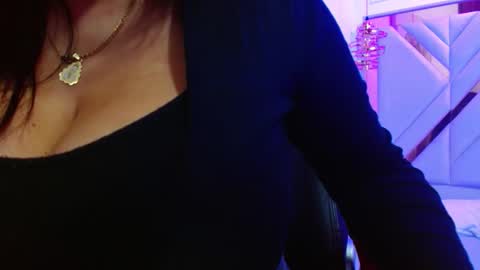 viioleta online show from March 2026 12:19:02 PM