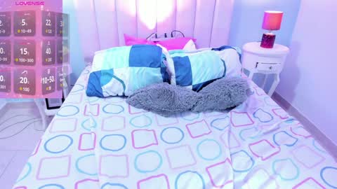 Violet online show from December 2024 04:38:01 PM