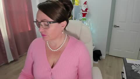 Ukrainian-woman online show from December 2024 03:33:02 PM