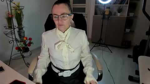 Ukrainian-woman online show from January 2026 06:39:01 AM