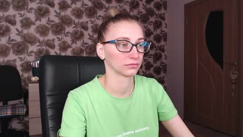 Vika online show from December 2024 03:32:01 AM