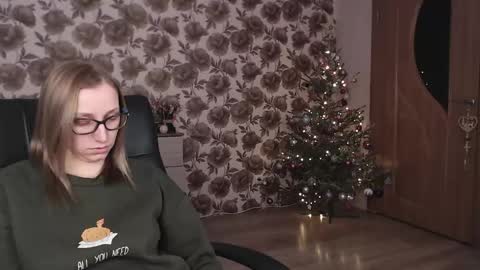 Vika online show from December 2024 07:51:01 PM