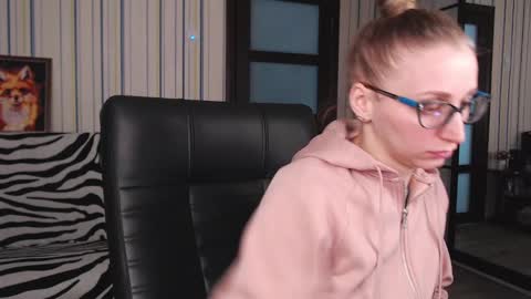 Vika online show from February 2025 07:55:01 AM