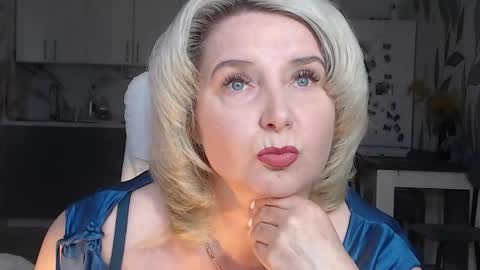 Vikaohair online show from April 2026 08:10:01 AM