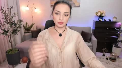Viki Bellson online show from June 2026 06:55:02 PM
