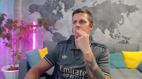 vikingchrisss online show from November 2025 10:48:02 AM