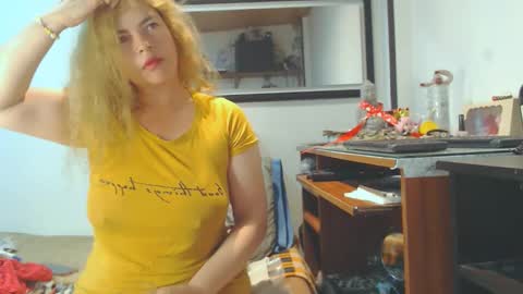 VIKKKTORIAAA online show from February 2025 09:05:01 AM