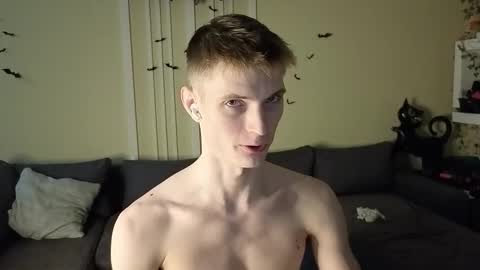 Snapshot of viksons chatting on November 2025 07:41:02 PM Max online show from November 2025 07:41:02 PM