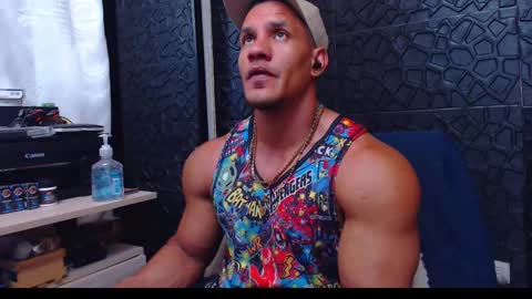 Viktor Herrera online show from December 2024 03:05:01 PM