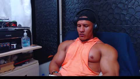 Viktor Herrera online show from December 2024 06:34:02 PM