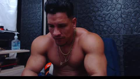Viktor Herrera online show from December 2024 03:20:01 AM