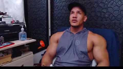 Viktor Herrera online show from December 2024 02:08:02 PM