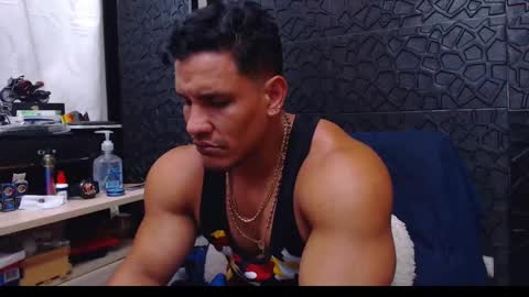 Viktor Herrera online show from January 2025 06:30:01 PM