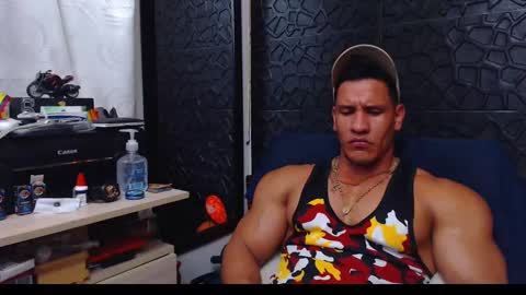 Viktor Herrera online show from January 2025 03:32:02 AM