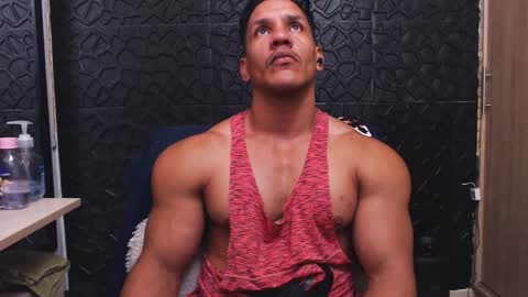 Snapshot of viktorherrera chatting on October 2025 02:36:01 PM Viktor Herrera online show from October 2025 02:36:01 PM