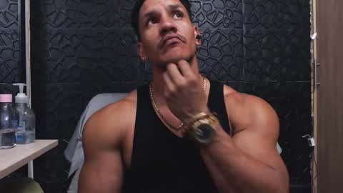 Snapshot of viktorherrera chatting on October 2025 03:06:01 AM Viktor Herrera online show from October 2025 03:06:01 AM