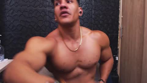 Snapshot of viktorherrera chatting on October 2025 01:34:01 PM Viktor Herrera online show from October 2025 01:34:01 PM