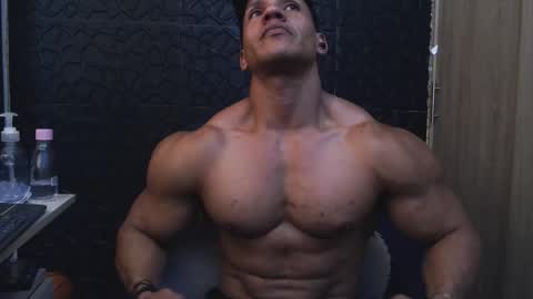 Viktor Herrera online show from November 2025 02:46:01 PM